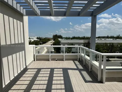 10362 NW 66th Street Doral FL 33178