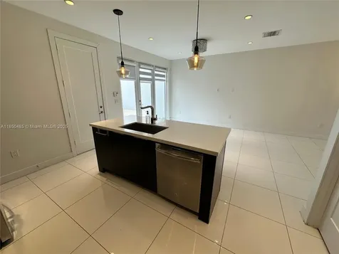 10362 NW 66th Street Doral FL 33178