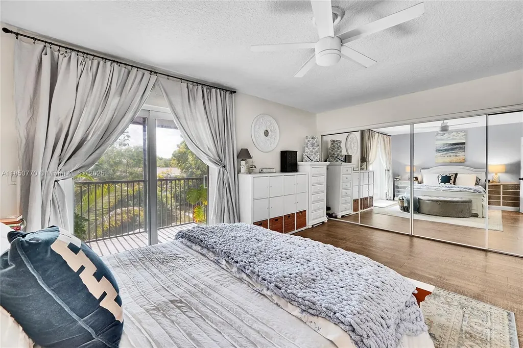 4271 Coral Springs Drive Coral Springs FL 33065