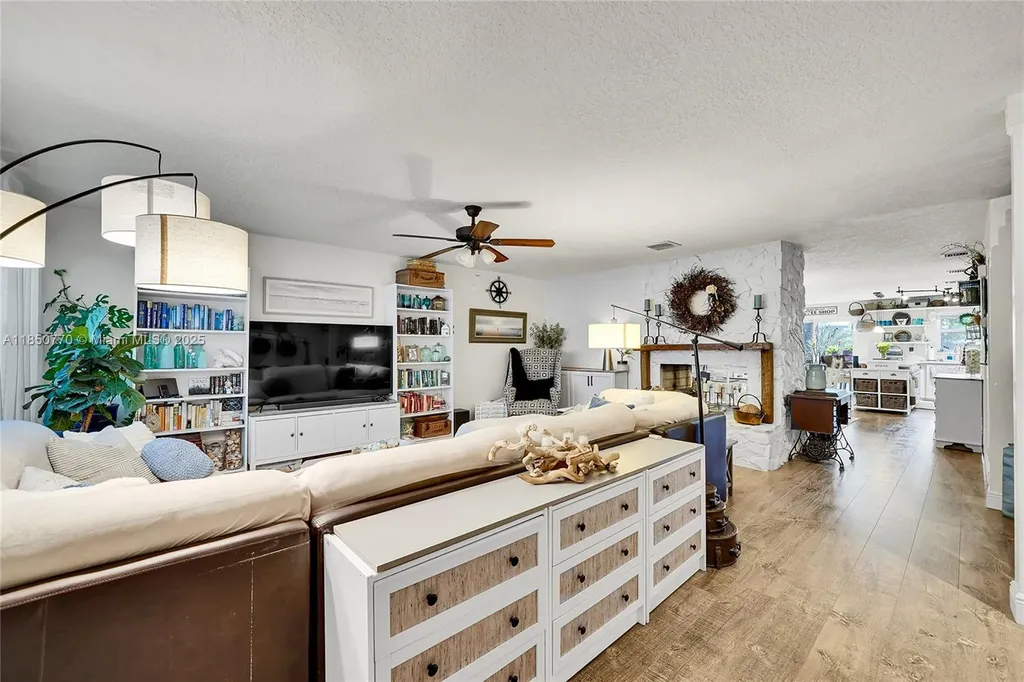 4271 Coral Springs Drive Coral Springs FL 33065