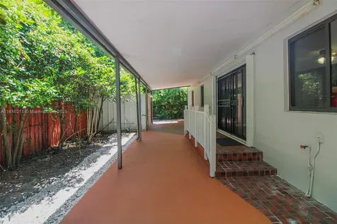 5921 SW 13th Terrace West Miami FL 33144