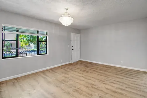 5921 SW 13th Terrace West Miami FL 33144