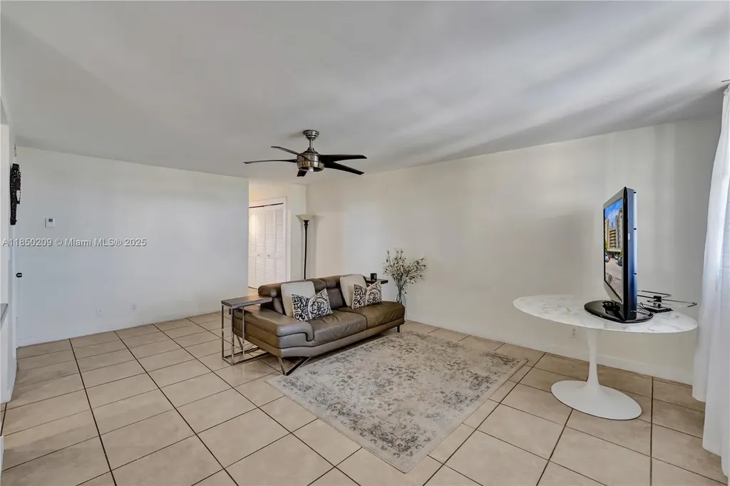 1811 Jefferson Street Hollywood FL 33020