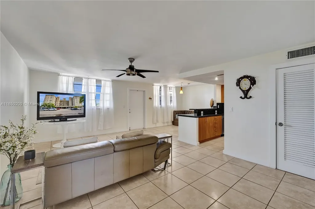 1811 Jefferson Street Hollywood FL 33020
