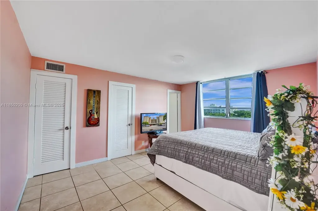 1811 Jefferson Street Hollywood FL 33020