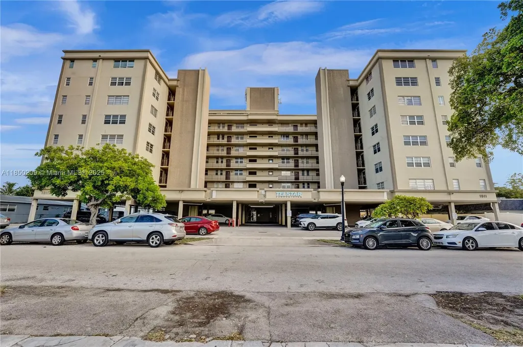 1811 Jefferson Street Hollywood FL 33020