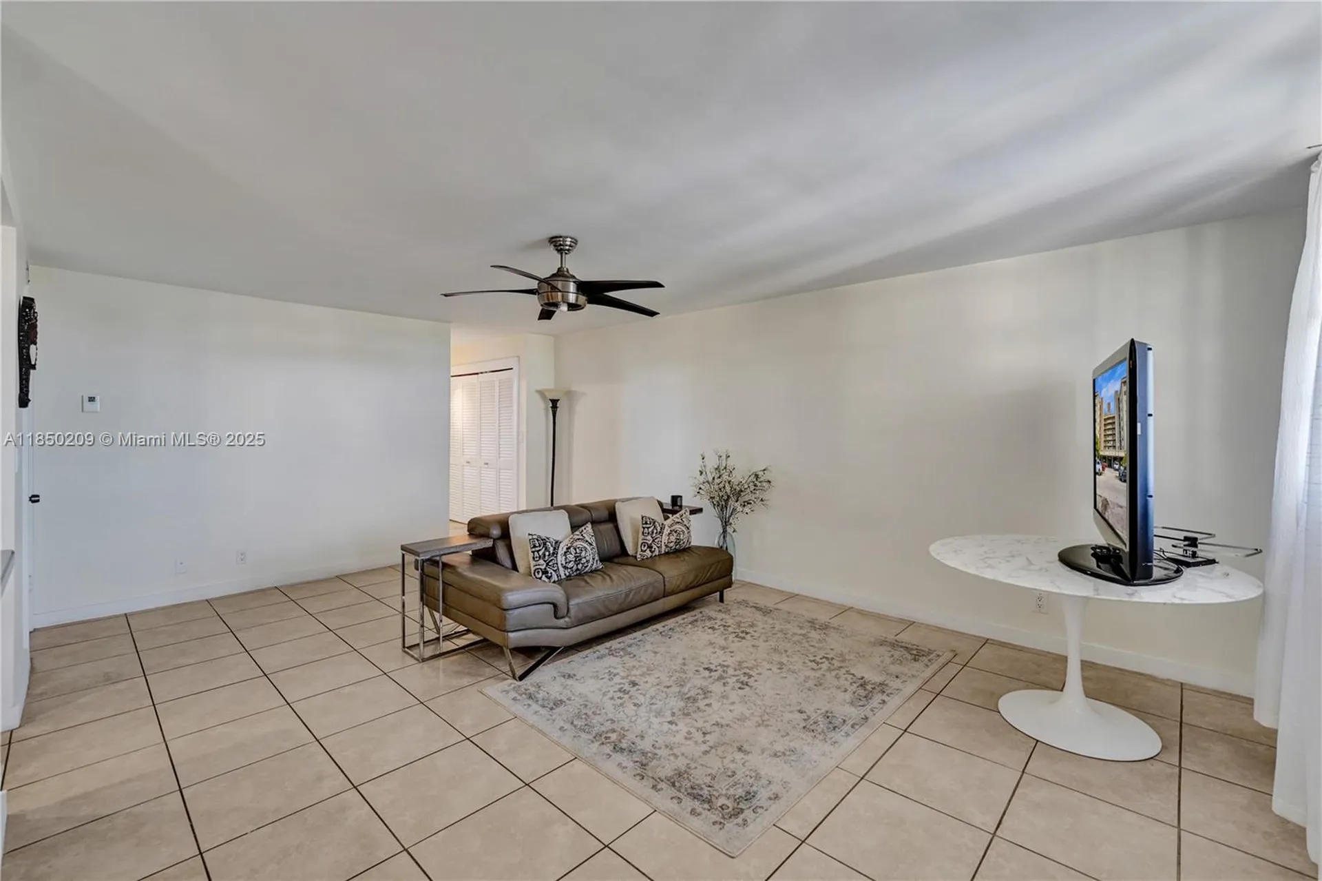 1811 Jefferson Street Hollywood FL 33020