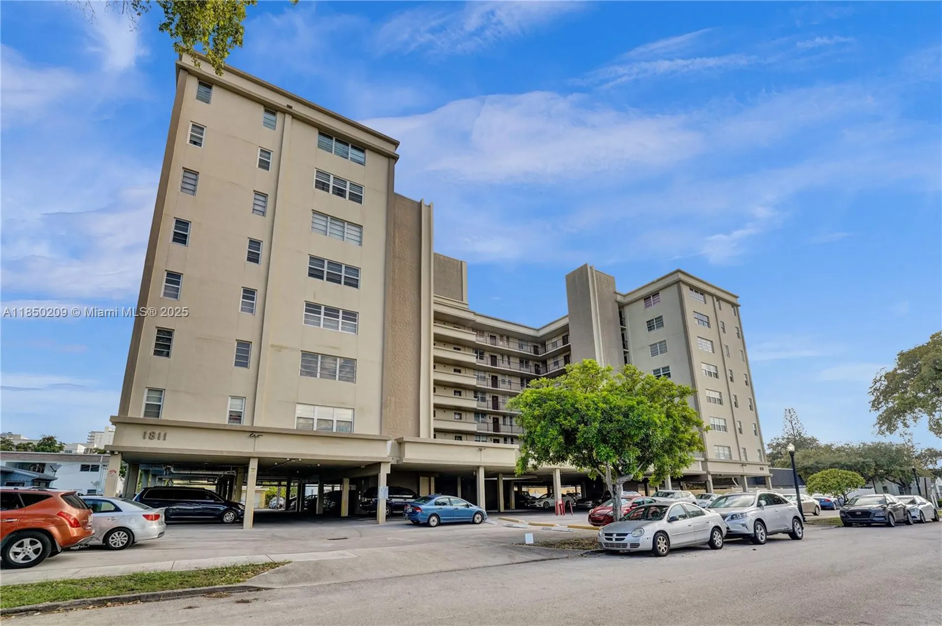 1811 Jefferson Street Hollywood FL 33020