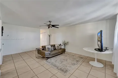 1811 Jefferson Street Hollywood FL 33020