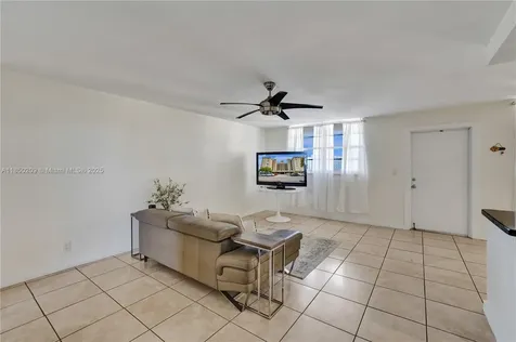 1811 Jefferson Street Hollywood FL 33020