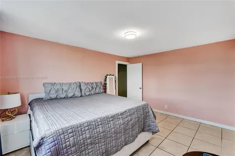 1811 Jefferson Street Hollywood FL 33020