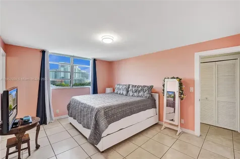 1811 Jefferson Street Hollywood FL 33020