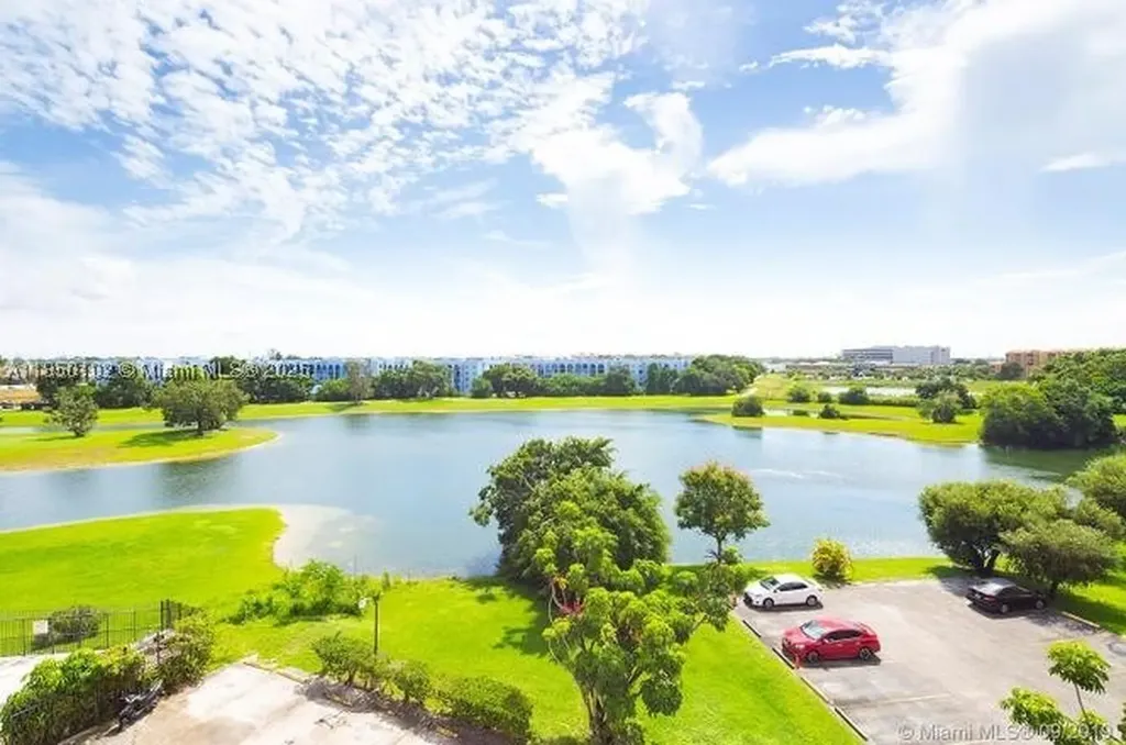 9682 Fontainebleau Boulevard Miami FL 33172