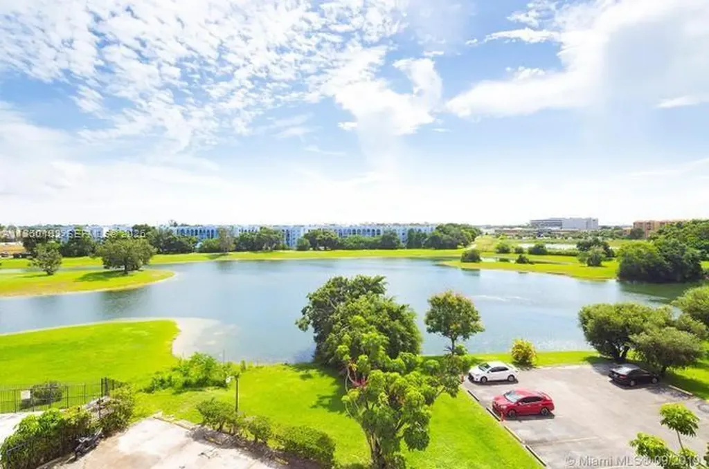 9682 Fontainebleau Boulevard Miami FL 33172