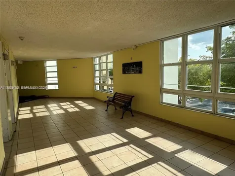 9682 Fontainebleau Boulevard Miami FL 33172