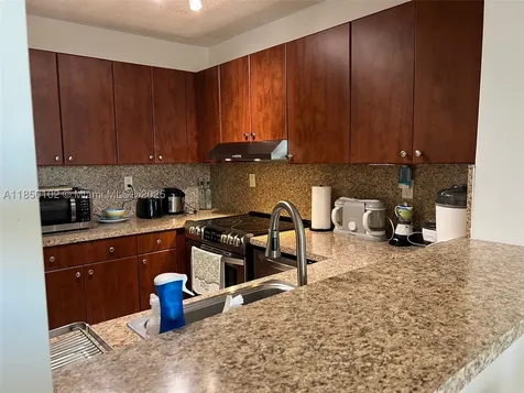 9682 Fontainebleau Boulevard Miami FL 33172