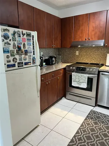 9682 Fontainebleau Boulevard Miami FL 33172