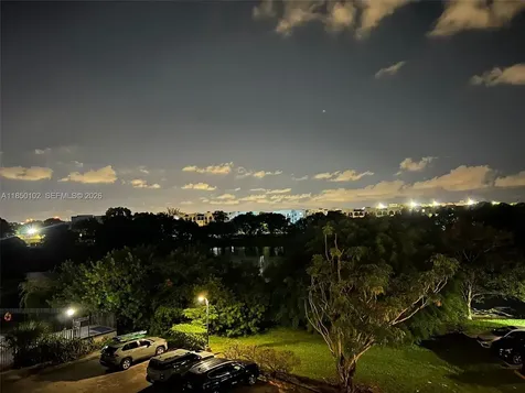 9682 Fontainebleau Boulevard Miami FL 33172