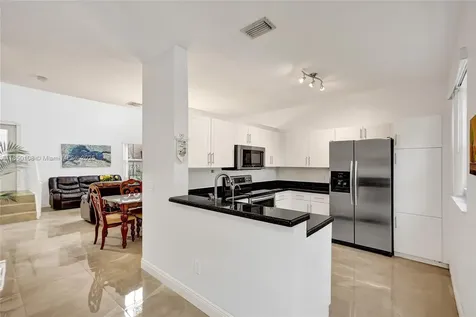 470 NW 102nd Terrace Pembroke Pines FL 33026