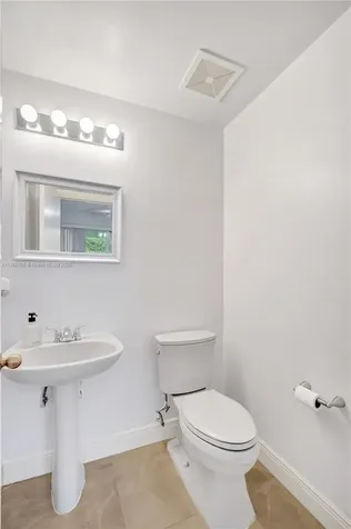 470 NW 102nd Terrace Pembroke Pines FL 33026