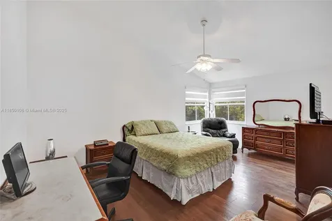 470 NW 102nd Terrace Pembroke Pines FL 33026