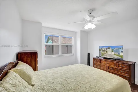 470 NW 102nd Terrace Pembroke Pines FL 33026