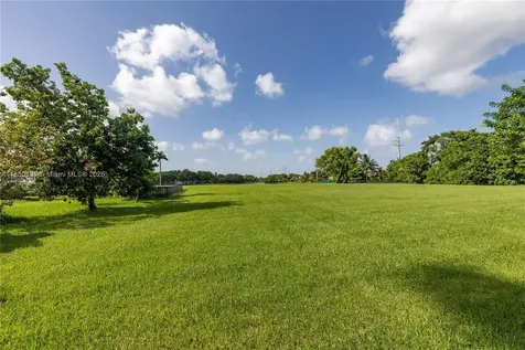 1830 SE 14th Circle Homestead FL 33035