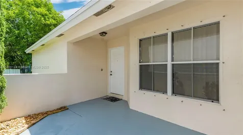 301 NW 207th Avenue Pembroke Pines FL 33029