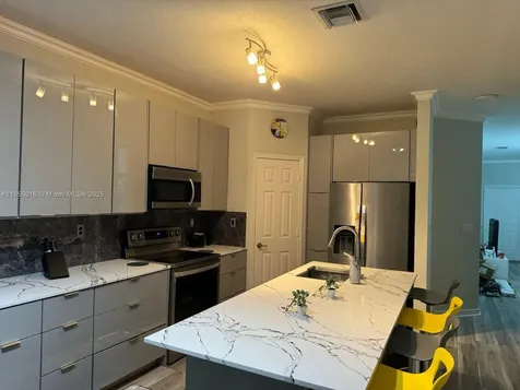 5733 NW 112th Place Doral FL 33178