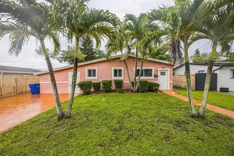 7331 Cleveland Street Hollywood FL 33024
