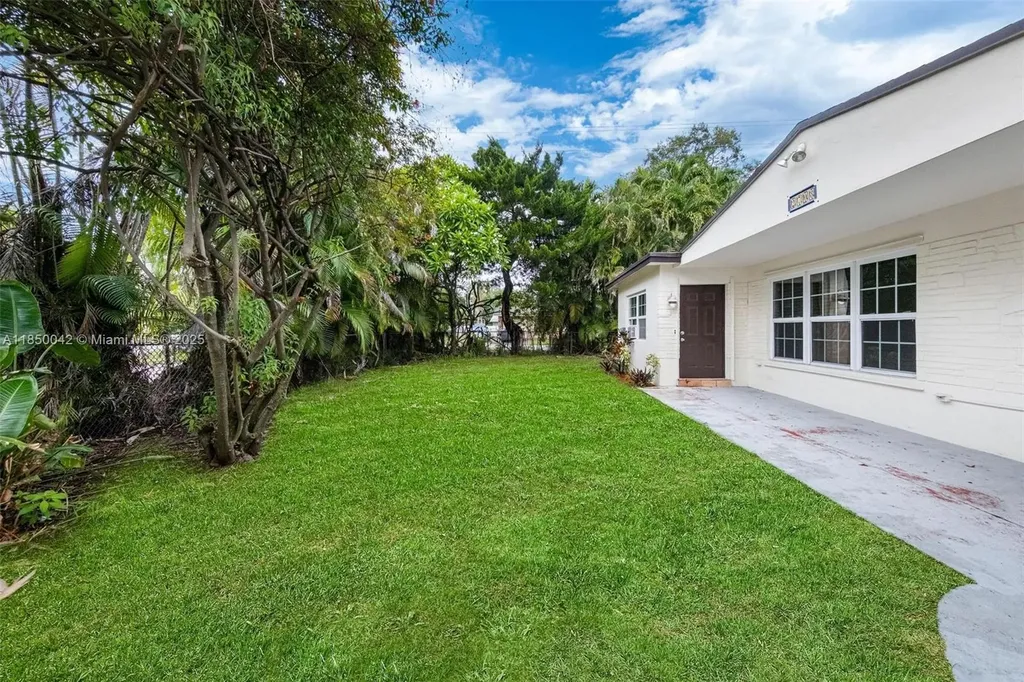 2708 SW 46th Court Fort Lauderdale FL 33312