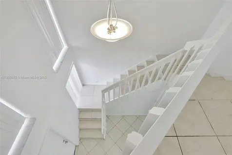 658 NE 195th Street Miami FL 33179