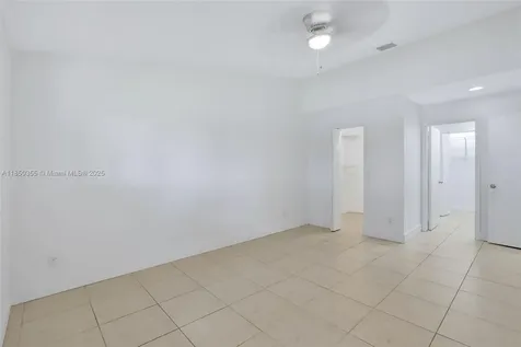 658 NE 195th Street Miami FL 33179