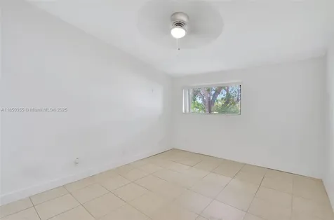 658 NE 195th Street Miami FL 33179