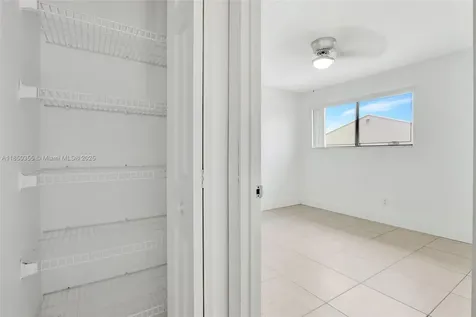 658 NE 195th Street Miami FL 33179