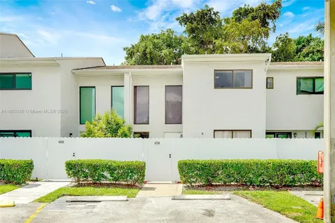 658 NE 195th Street Miami FL 33179