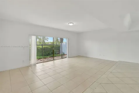 658 NE 195th Street Miami FL 33179