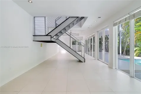 4050 Hardie Avenue Miami FL 33133