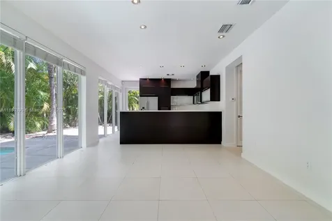 4050 Hardie Avenue Miami FL 33133