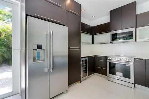 4050 Hardie Avenue Miami FL 33133