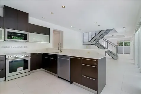 4050 Hardie Avenue Miami FL 33133