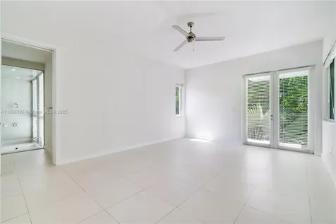 4050 Hardie Avenue Miami FL 33133