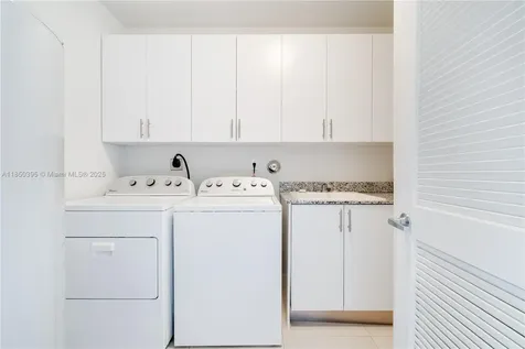 4050 Hardie Avenue Miami FL 33133