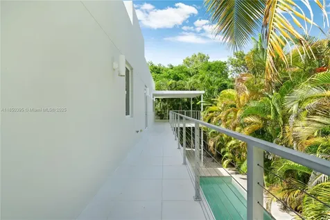 4050 Hardie Avenue Miami FL 33133