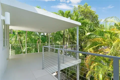 4050 Hardie Avenue Miami FL 33133
