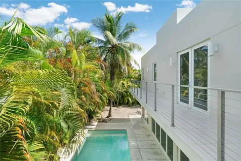 4050 Hardie Avenue Miami FL 33133