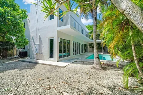 4050 Hardie Avenue Miami FL 33133
