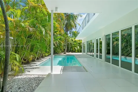 4050 Hardie Avenue Miami FL 33133