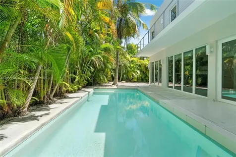 4050 Hardie Avenue Miami FL 33133
