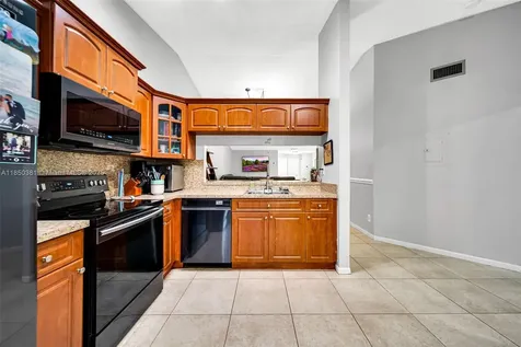 7931 NW 10th Court Plantation FL 33322